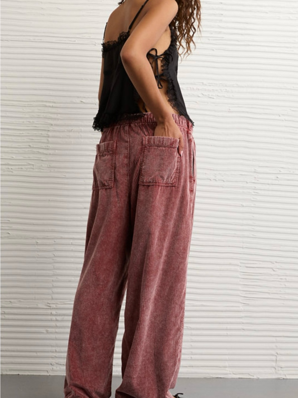 American Eagle Stretch Corduroy Low-Rise Baggy Wide-Leg Pant - Picture 2 of 8